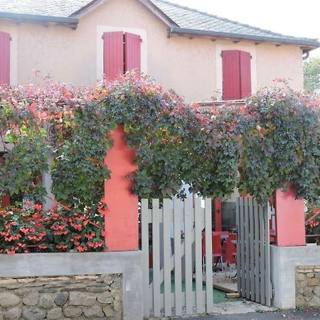 Hotel Les Vignes Rouges Ispagnac Экстерьер фото