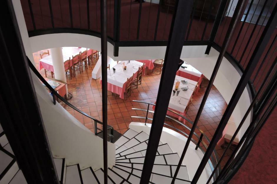 Hotel Les Vignes Rouges Ispagnac Экстерьер фото