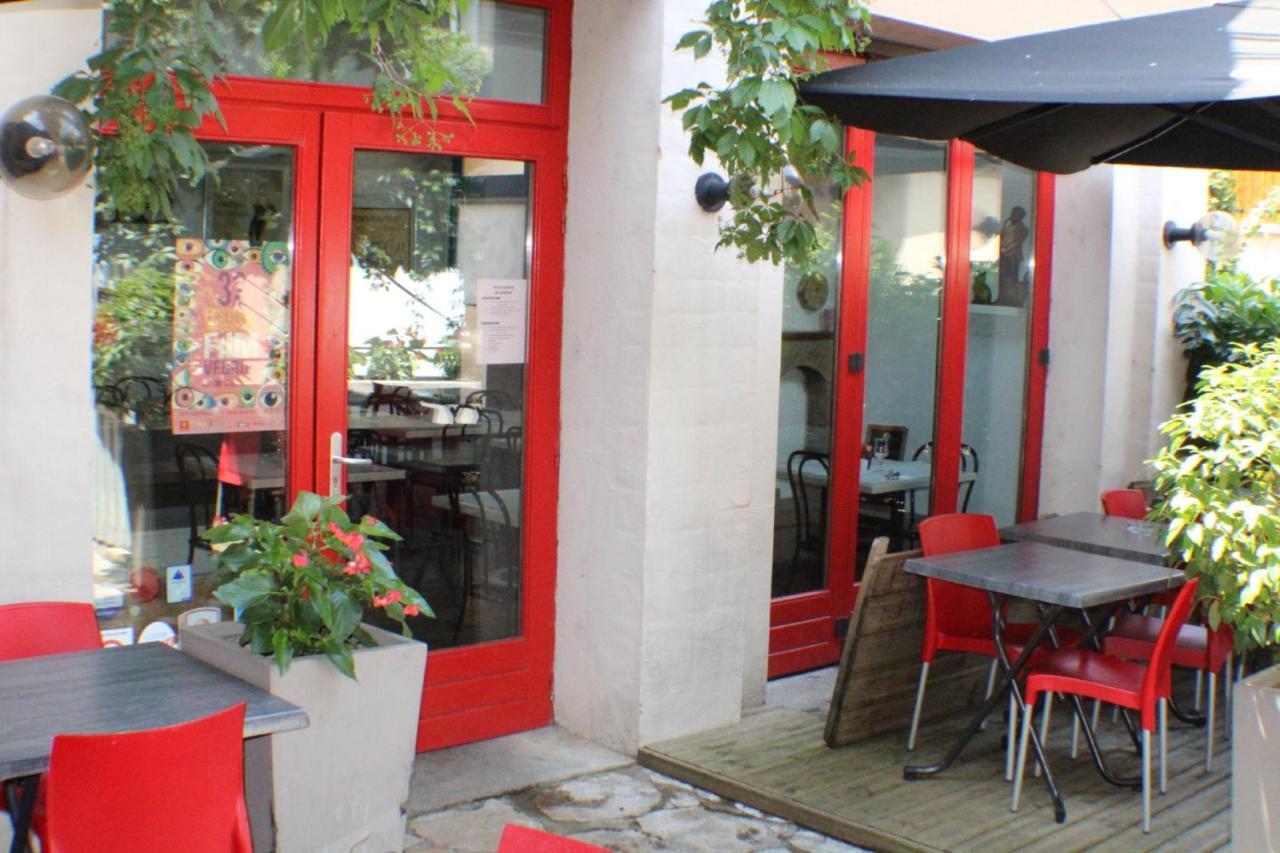 Hotel Les Vignes Rouges Ispagnac Экстерьер фото